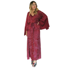 Load image into Gallery viewer, Lotus Kaftan - Burgundy with Contrasting Trim - shopcurious