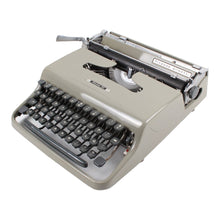 Load image into Gallery viewer, Original Olivetti Lettera 22 Manual Portable Vintage Typewriter - shopcurious
