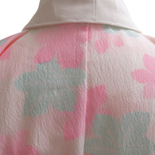 Load image into Gallery viewer, Pale Pink Maple and White Vintage Kimono - ShopCurious