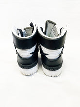 Load image into Gallery viewer, Preloved - Nike Dunk High Ambush in Black and White - shopcurious