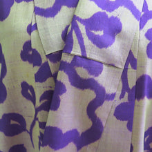 Load image into Gallery viewer, Mauve and Gold Ikat Vintage Kimono - ShopCurious
