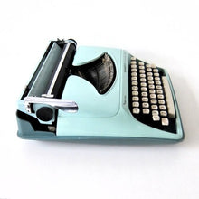 Load image into Gallery viewer, Baby Blue Remington Vintage Streamliner Typewriter - shopcurious
