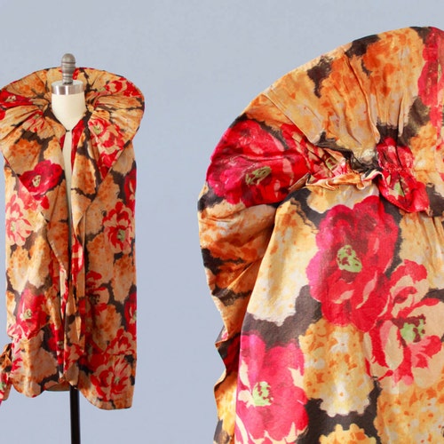 1920s Floral Lamé Museum Quality Cocoon Cape - ShopCurious